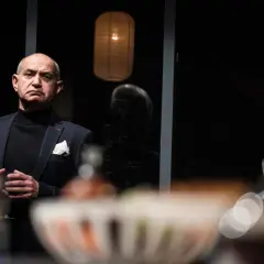 Kto chce być Żydem? Odkryj głębię tożsamości w teatrze współczesnym